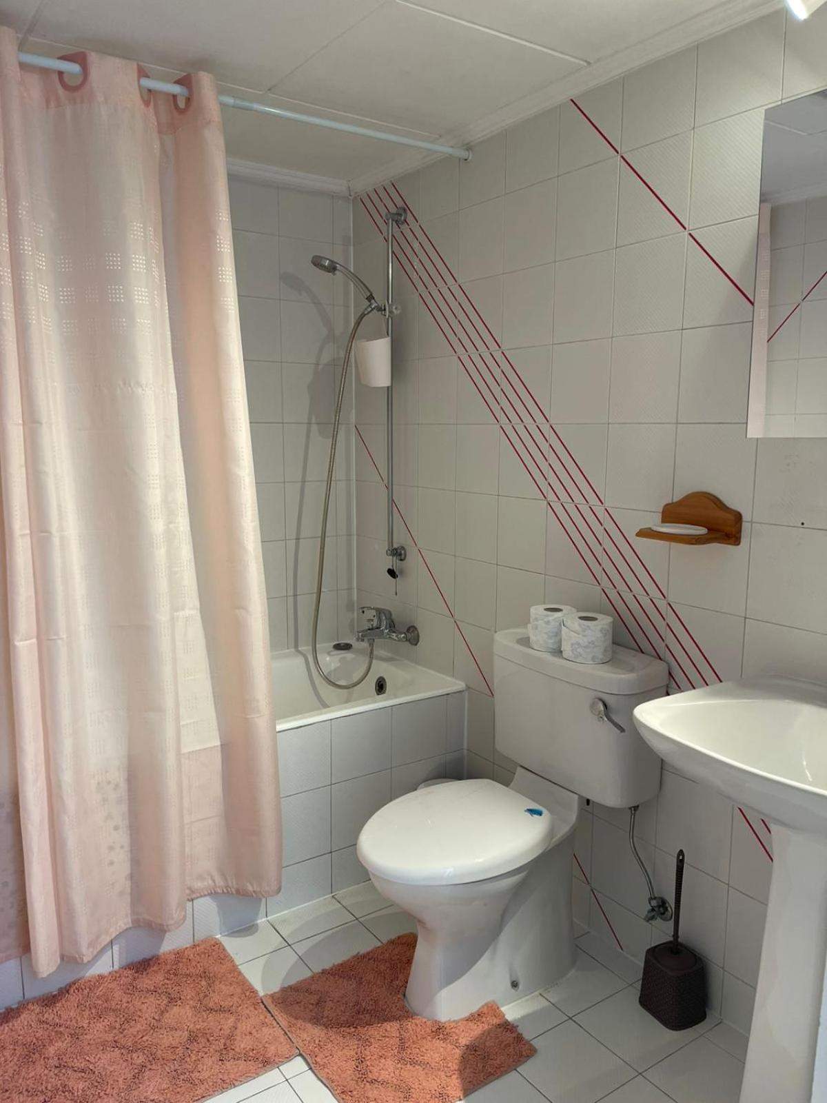 Limnaria Westpark 2 Bdrm Apartment 122 Пафос Екстериор снимка