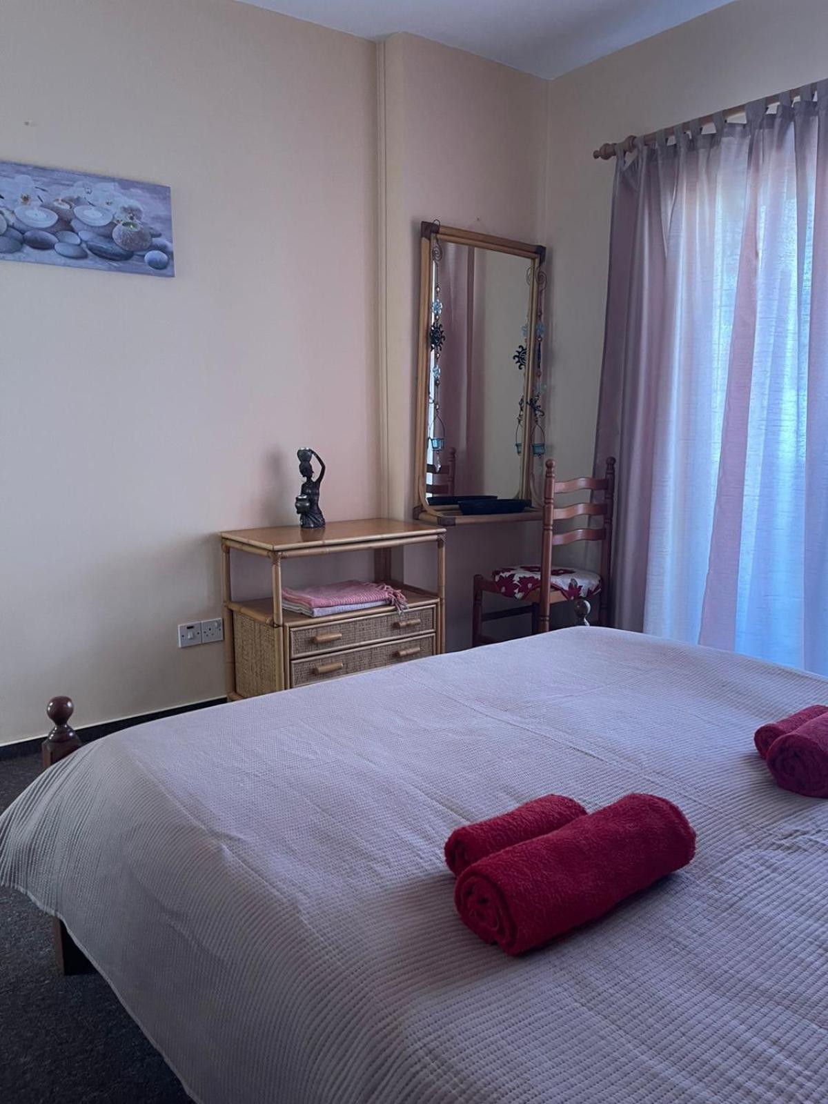 Limnaria Westpark 2 Bdrm Apartment 122 Пафос Екстериор снимка
